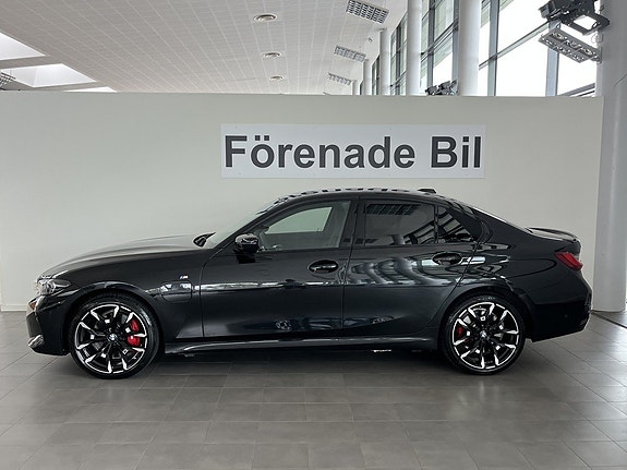 BMW 330e 3 of 14