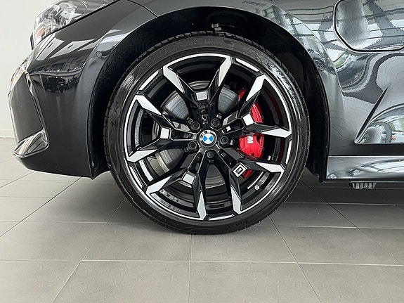 BMW 330e 4 of 14