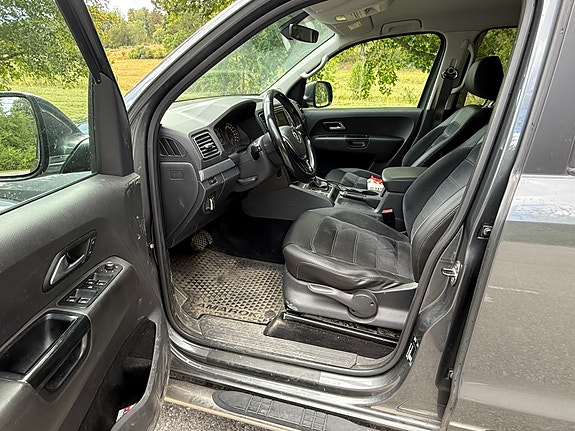Volkswagen Amarok 8 of 11
