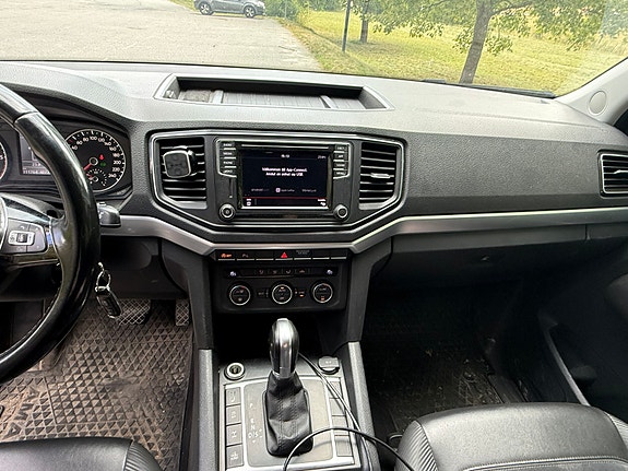 Volkswagen Amarok 10 of 11