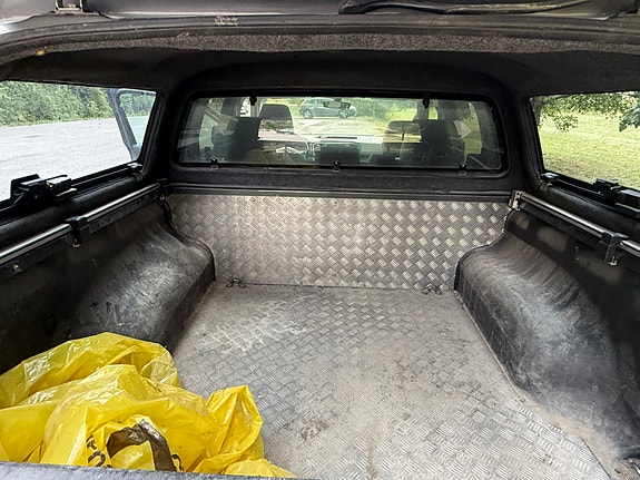 Volkswagen Amarok 11 of 11