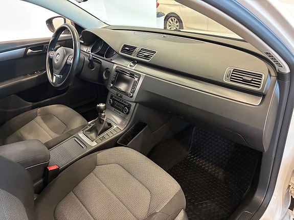 Volkswagen Passat 18 of 18