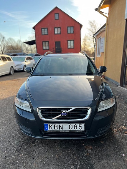 Volvo V50 2 of 6