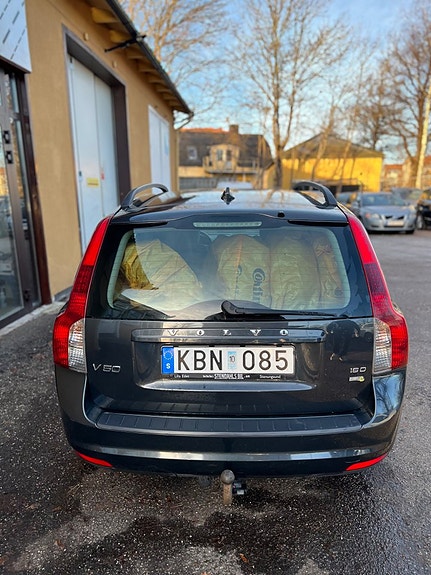 Volvo V50 3 of 6