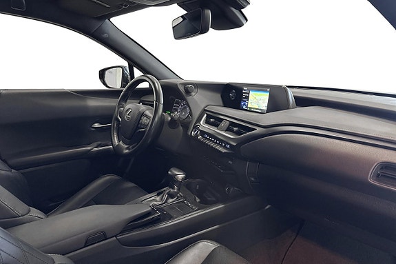 Lexus UX250h 7 of 13
