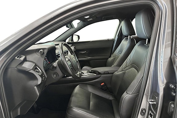 Lexus UX250h 13 of 13