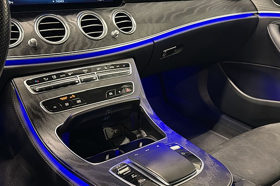 Mercedes-Benz E300 de 14 of 25