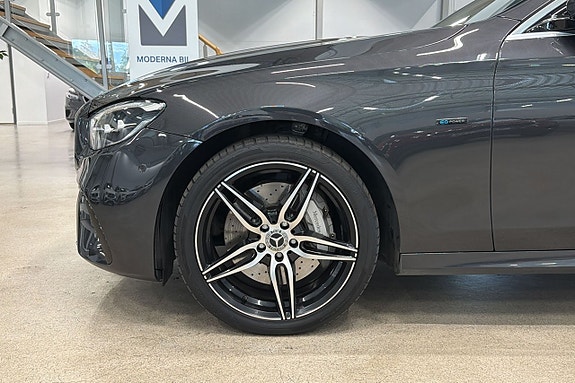 Mercedes-Benz E300 de 7 of 25