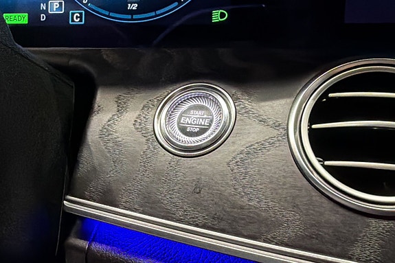 Mercedes-Benz E300 de 17 of 25