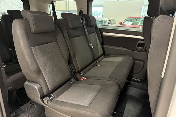 Peugeot Traveller 15 of 18