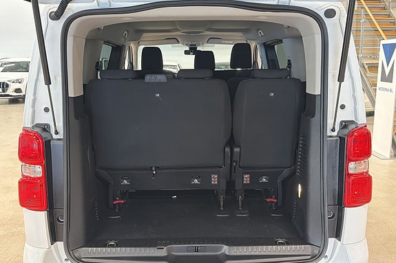 Peugeot Traveller 18 of 18