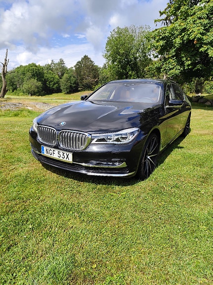 BMW 750Li 7 of 26