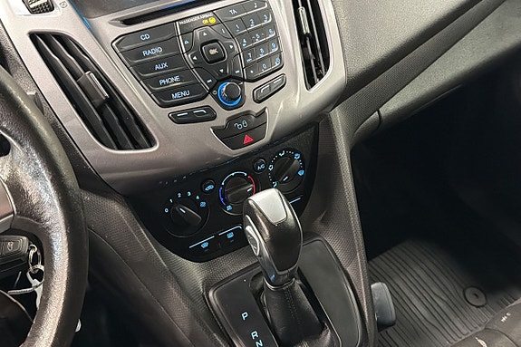 Ford Transit Connect 13 of 18