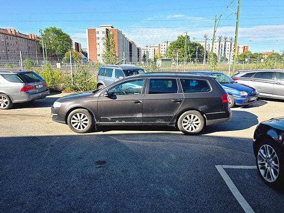 Volkswagen Passat 9 of 18