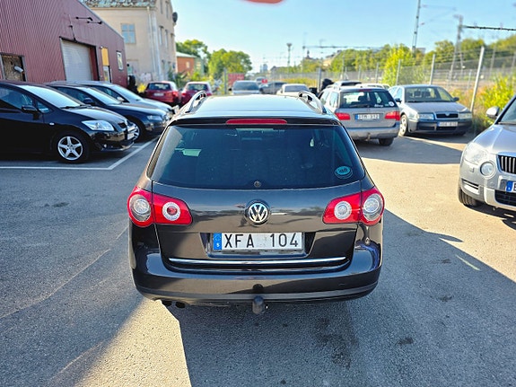 Volkswagen Passat 8 of 18