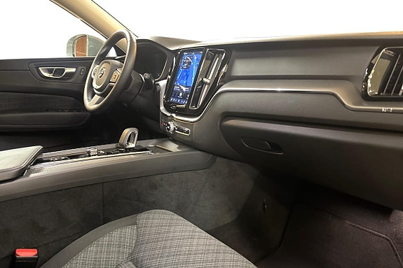 Volvo XC60 10 of 15