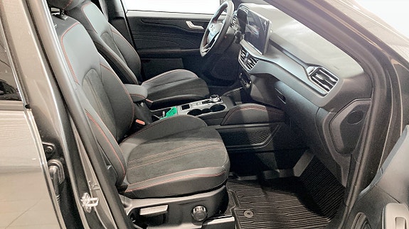 Ford Kuga 3 of 9