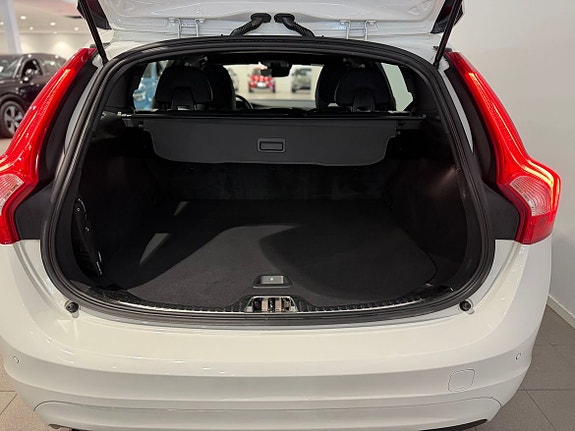 Volvo V60 6 of 11