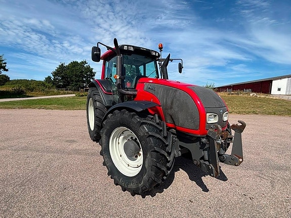 Valtra T 151 E HT 2 of 16