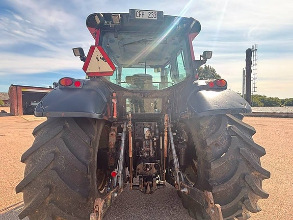 Valtra T 151 E HT 3 of 16