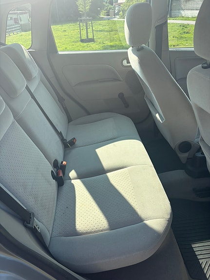 Ford Fiesta 10 of 15