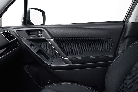Subaru Forester 17 of 26