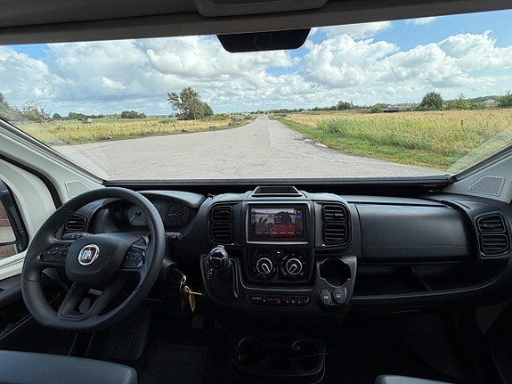 CHALLENGER *5.99m*9-växlad automat*Dieselvärmare*Dubbla solceller*Lithiumba 15 of 23