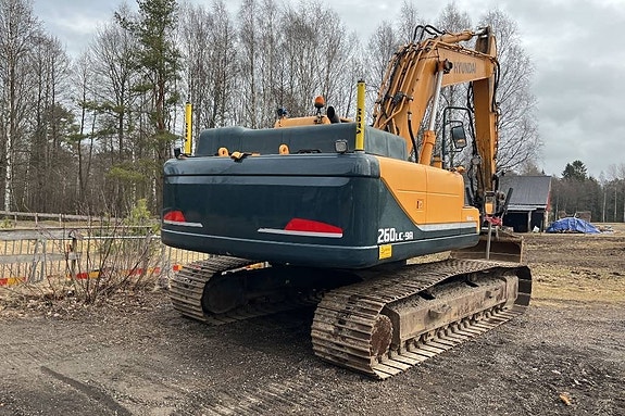 Hyundai Robex 260 LC-9 A 8 of 24