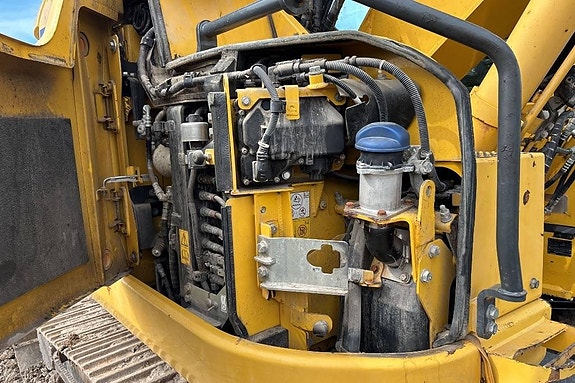 Komatsu PC 138 US-11 23 of 24