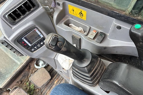 Kubota KX 080 8 of 24