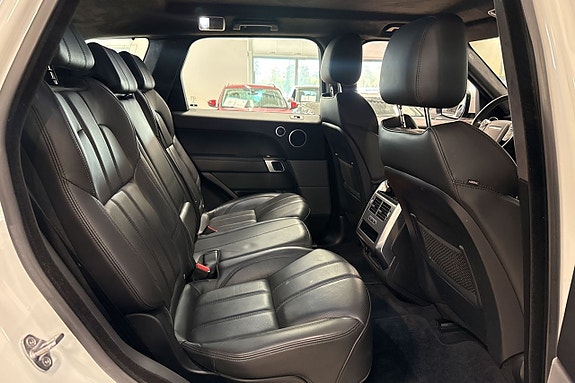 Land Rover Range Rover Sport 21 of 26