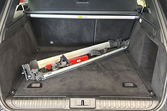 Land Rover Range Rover Sport 24 of 26