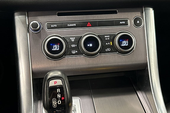 Land Rover Range Rover Sport 16 of 26