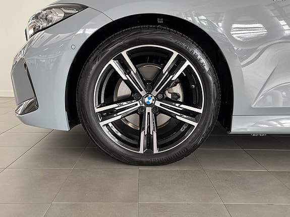 BMW 320 4 of 14