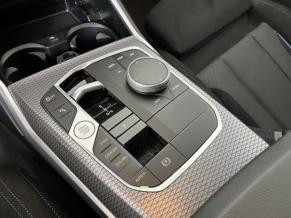 BMW 320 8 of 14