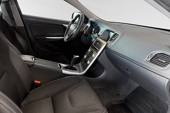 Volvo V60 10 of 26