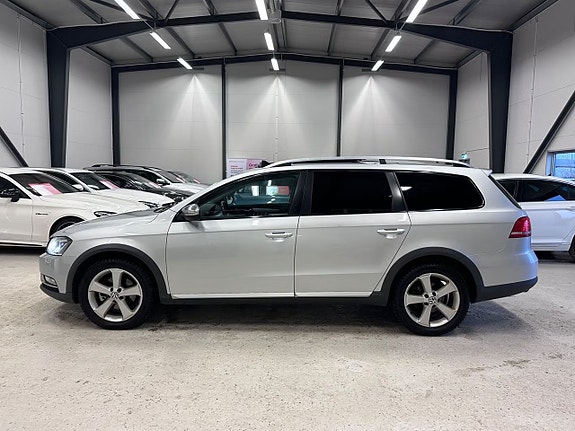 Volkswagen Passat Alltrack 5 of 11