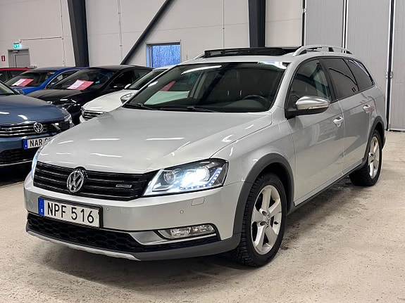 Volkswagen Passat Alltrack 2 of 11