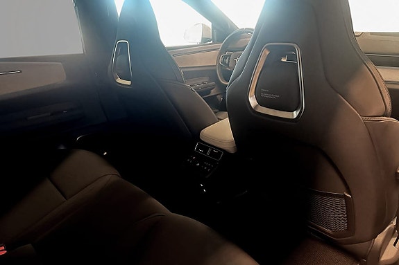 Polestar 4 17 of 30