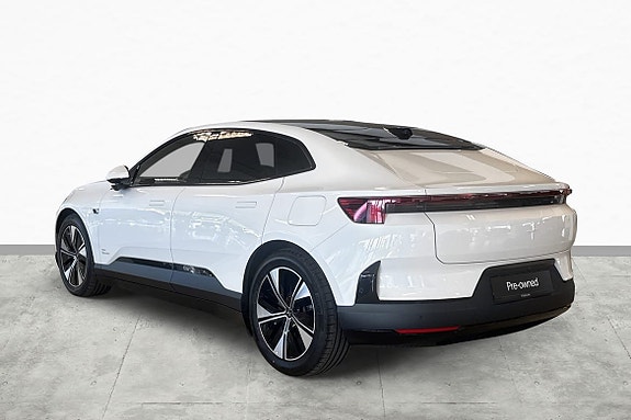 Polestar 4 8 of 30