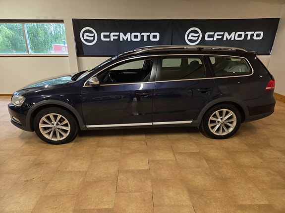 Volkswagen Passat Alltrack 3 of 14