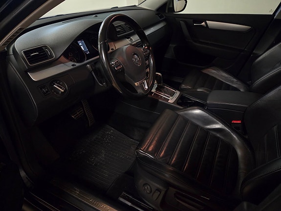 Volkswagen Passat Alltrack 7 of 14