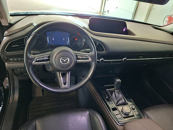 Mazda CX-30 8 of 10