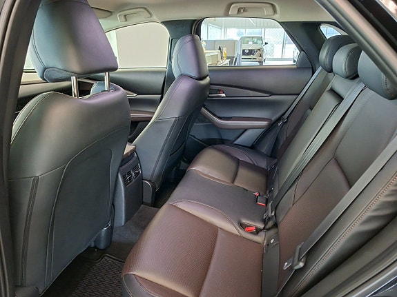 Mazda CX-30 9 of 10