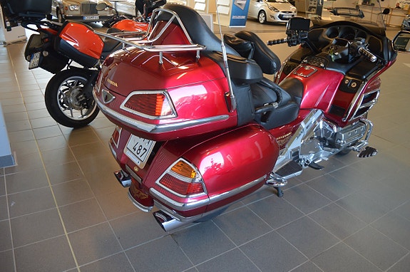 Honda Powersports GL1800A Gold Wing 1.8 3 of 16