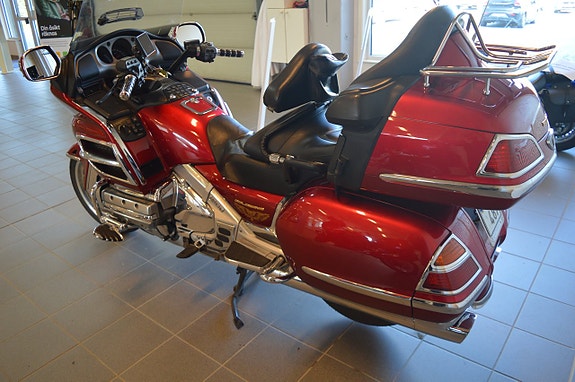 Honda Powersports GL1800A Gold Wing 1.8 2 of 16