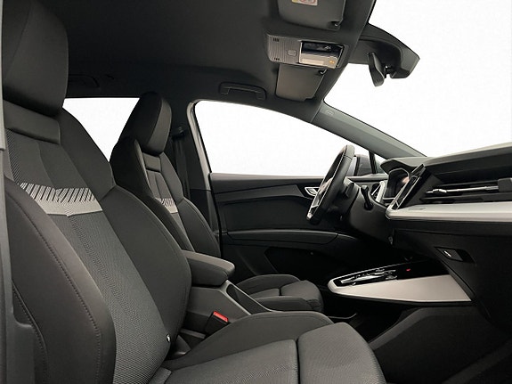 Audi Q4 e-tron 10 of 30