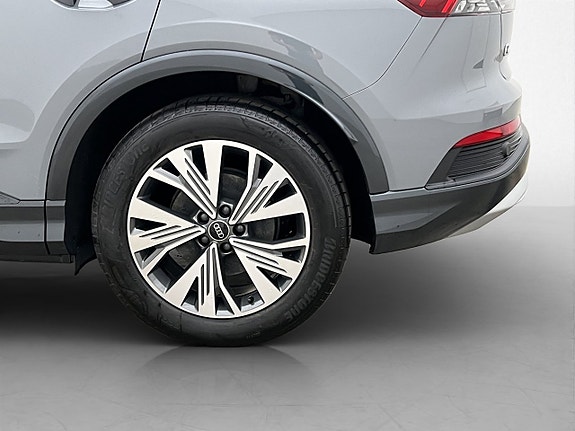 Audi Q4 e-tron 28 of 30
