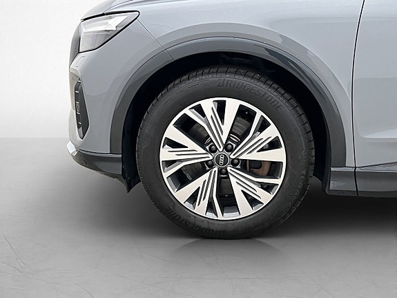 Audi Q4 e-tron 27 of 30