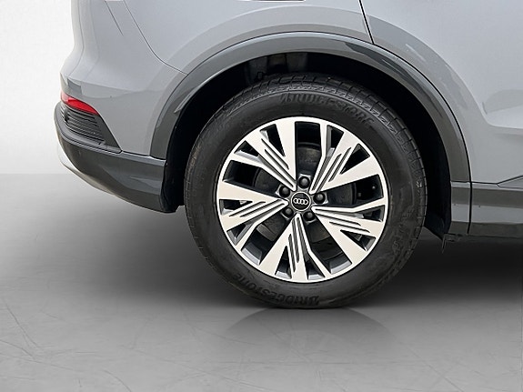 Audi Q4 e-tron 29 of 30